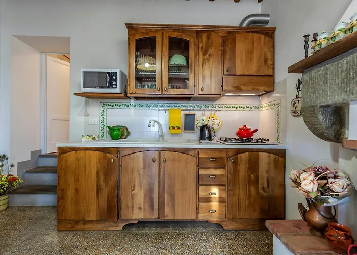 In A Overlooking Val Di Chiana * Кортона