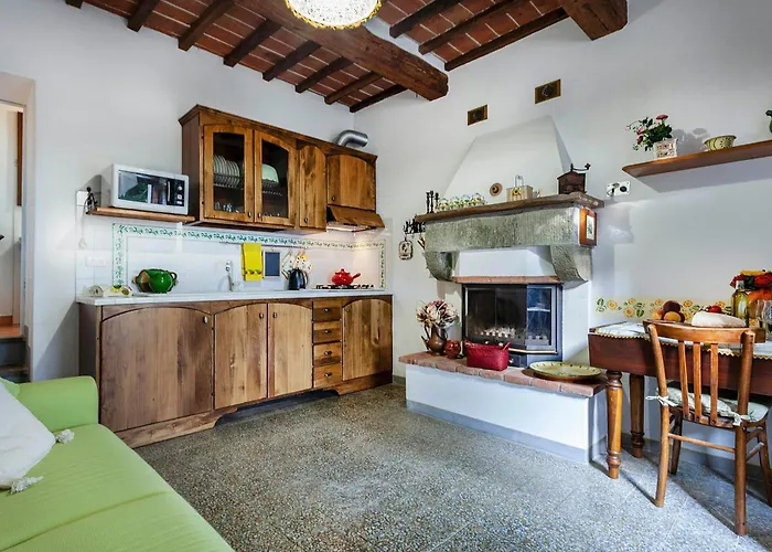 In A Overlooking Val Di Chiana * Кортона